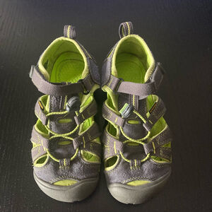 Keen Kids Sandals Size 2 Gray and Green